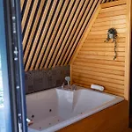Smetovi With Jacuzzi & Sauna Holiday home