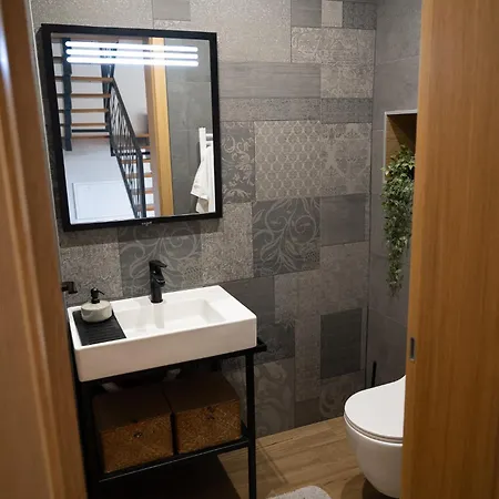 Smetovi With Jacuzzi & Sauna * Zenica