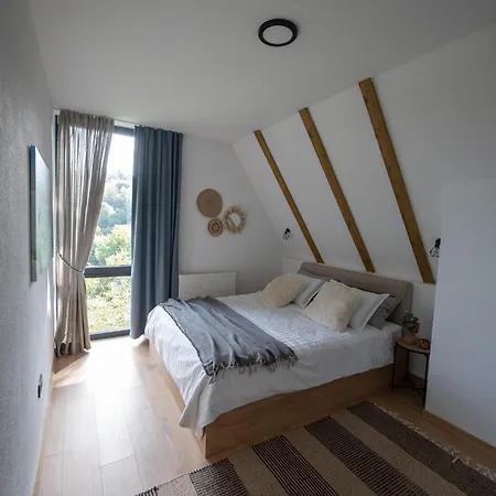 Semesterbostad Smetovi With Jacuzzi & Sauna