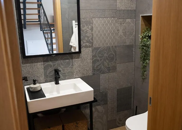 Smetovi With Jacuzzi & Sauna * Zenica