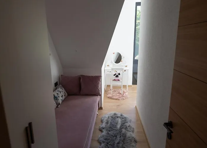 Smetovi With Jacuzzi & Sauna * Zenica